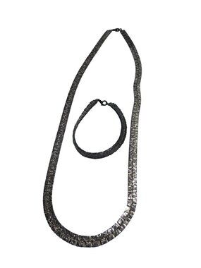 Silver Textured Necklace & Bracelet Set Metal Material Unbranded Pre-Owned